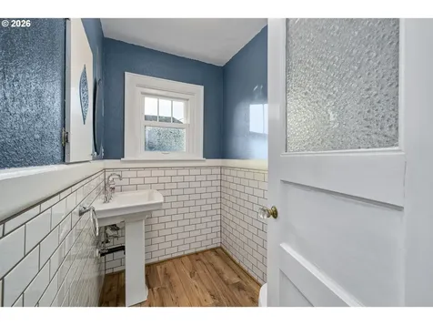 2507 6th Street Tillamook OR 97141