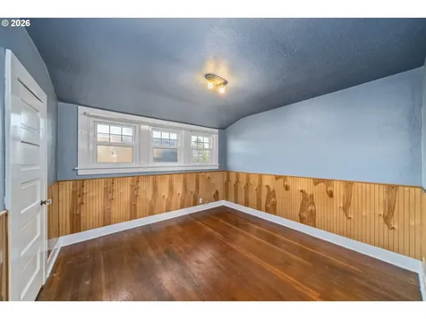 2507 6th Street Tillamook OR 97141