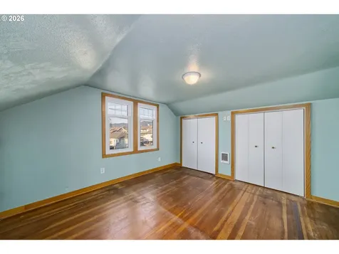 2507 6th Street Tillamook OR 97141