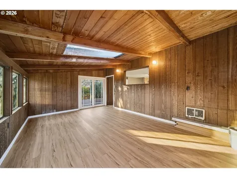 2507 6th Street Tillamook OR 97141