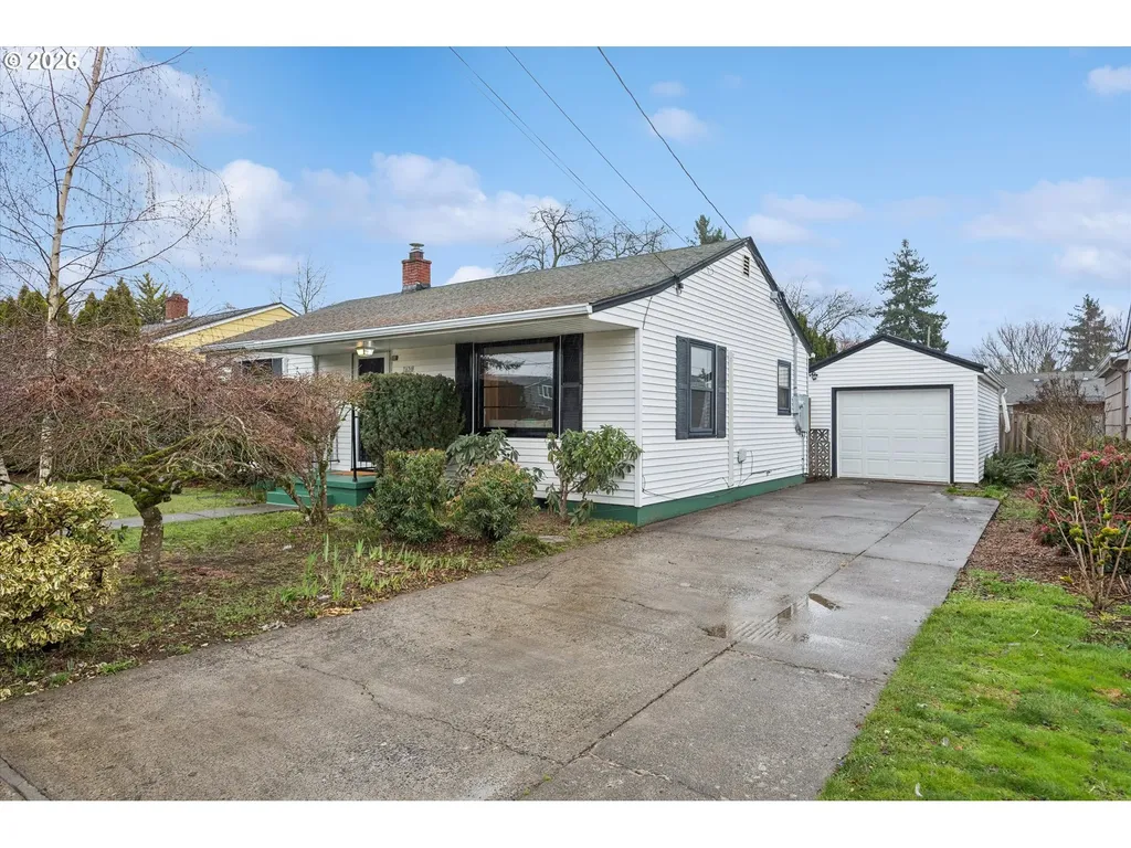 7630 NE Stanton Street Portland OR 97213