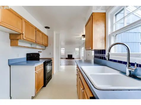 3140 Royal Avenue Eugene OR 97402