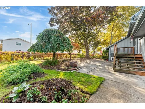 2755 D Street NE Salem OR 97301