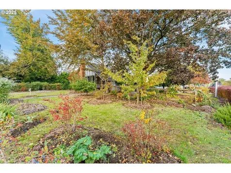 2755 D Street NE Salem OR 97301