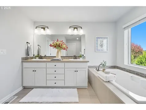 2035 35th Avenue Forest Grove OR 97116