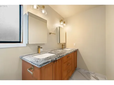 3215 E 30th Street Vancouver WA 98661