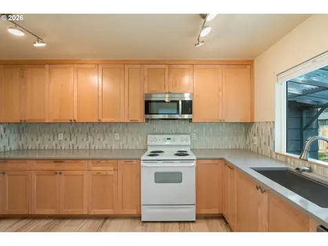 3215 E 30th Street Vancouver WA 98661