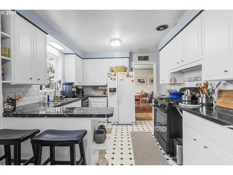 408 SW Chapman Street Sheridan OR 97378