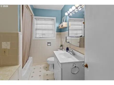 408 SW Chapman Street Sheridan OR 97378