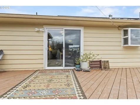 408 SW Chapman Street Sheridan OR 97378