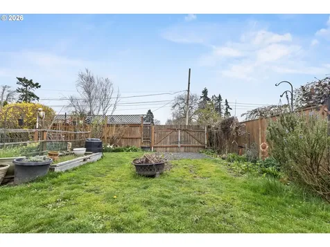 408 SW Chapman Street Sheridan OR 97378