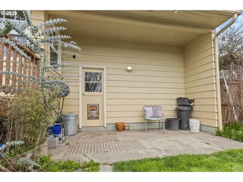408 SW Chapman Street Sheridan OR 97378