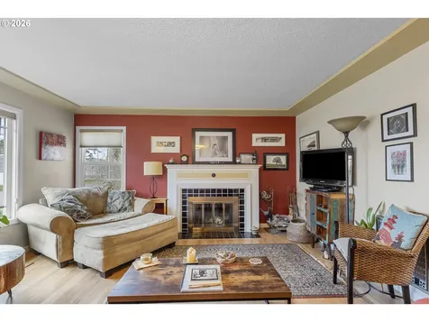 408 SW Chapman Street Sheridan OR 97378