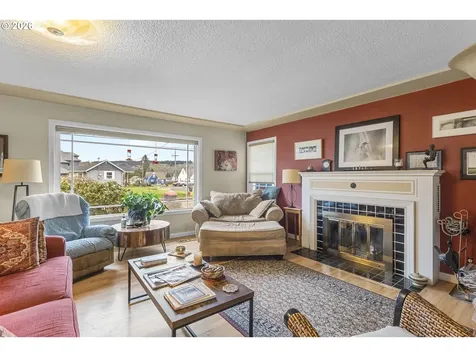408 SW Chapman Street Sheridan OR 97378