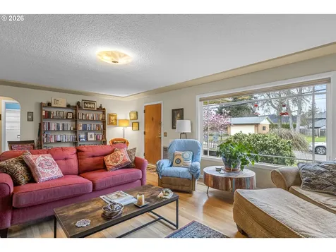 408 SW Chapman Street Sheridan OR 97378