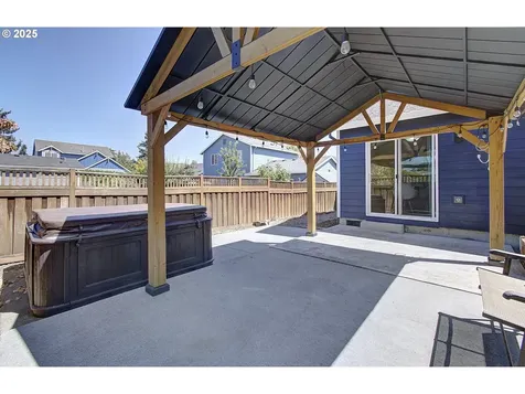 643 S 13th Avenue Cornelius OR 97113