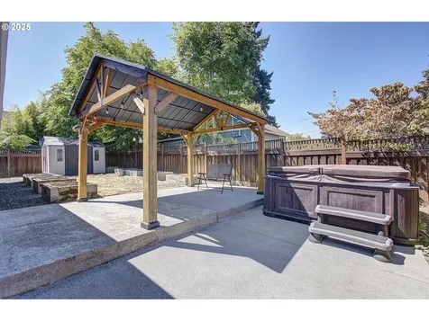 643 S 13th Avenue Cornelius OR 97113