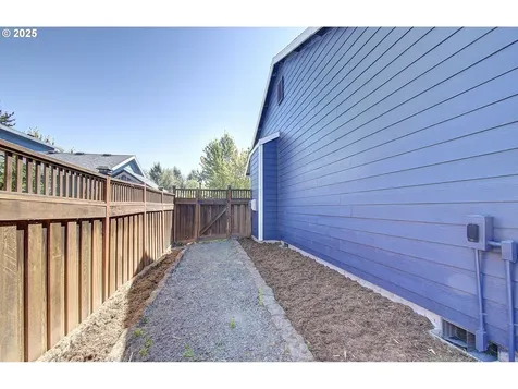 643 S 13th Avenue Cornelius OR 97113