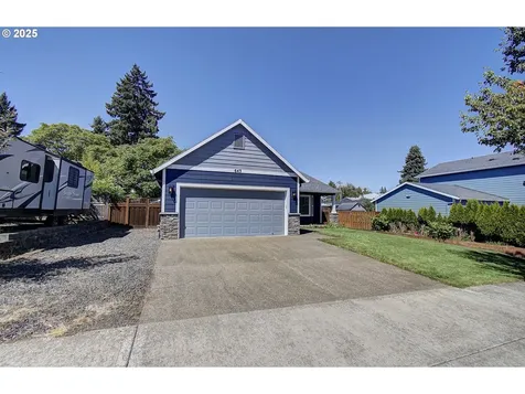 643 S 13th Avenue Cornelius OR 97113