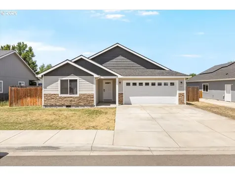 7843 Cadence Lane White City OR 97503