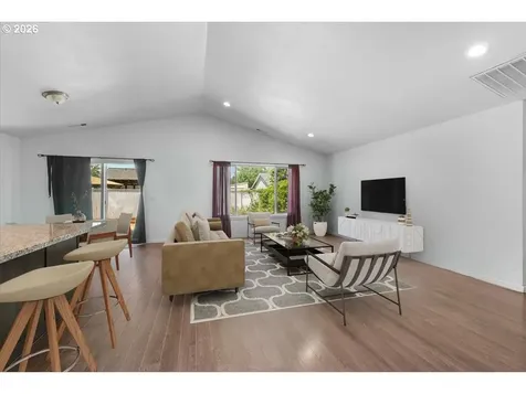 7843 Cadence Lane White City OR 97503