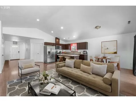 7843 Cadence Lane White City OR 97503