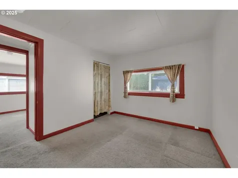 47563 Union Street Oakridge OR 97463
