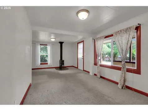 47563 Union Street Oakridge OR 97463