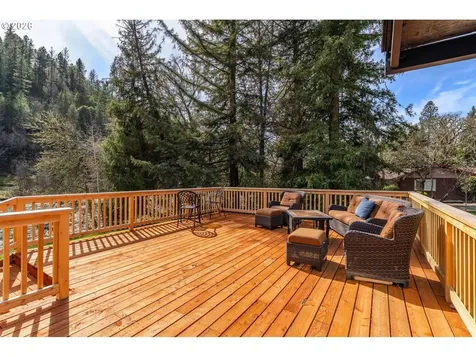 24990 Highway 62 Trail OR 97541