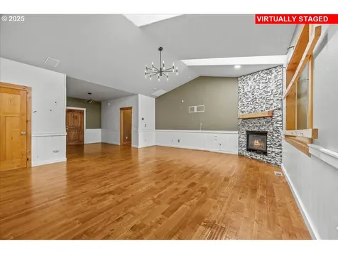 39577 SE Kitzmiller Road Eagle Creek OR 97022