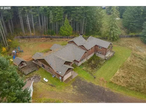 39577 SE Kitzmiller Road Eagle Creek OR 97022