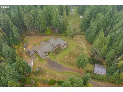 39577 SE Kitzmiller Road Eagle Creek OR 97022