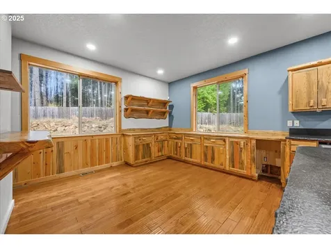 39577 SE Kitzmiller Road Eagle Creek OR 97022