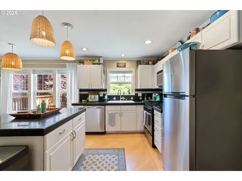 47165 Hill Crest Drive Neskowin OR 97149