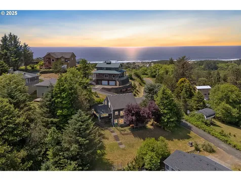 47165 Hill Crest Drive Neskowin OR 97149