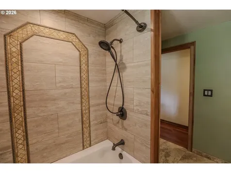 686 Murdock Drive Oakland OR 97462