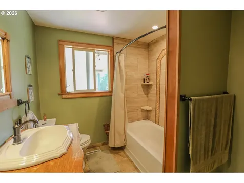 686 Murdock Drive Oakland OR 97462