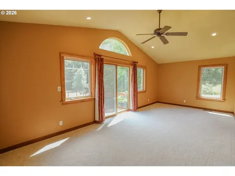 686 Murdock Drive Oakland OR 97462