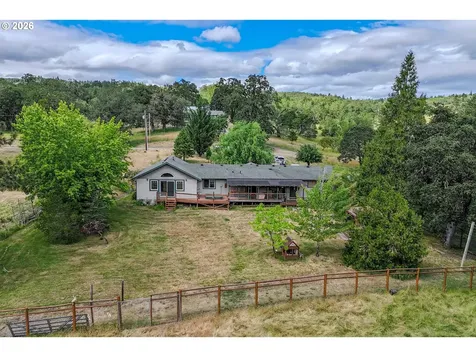 686 Murdock Drive Oakland OR 97462