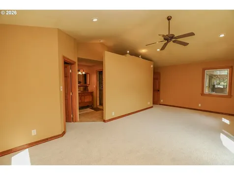 686 Murdock Drive Oakland OR 97462
