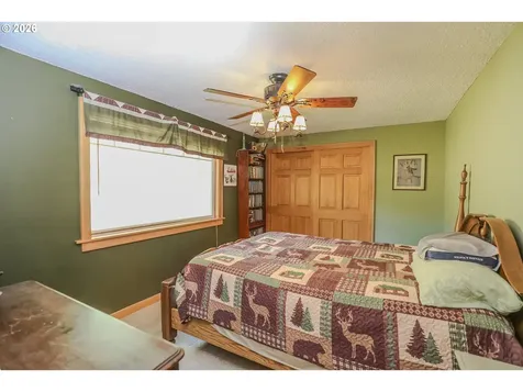 686 Murdock Drive Oakland OR 97462