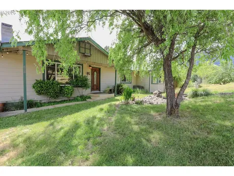 686 Murdock Drive Oakland OR 97462