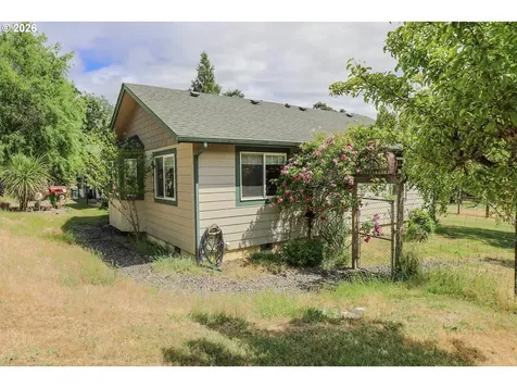 686 Murdock Drive Oakland OR 97462