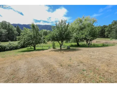 686 Murdock Drive Oakland OR 97462