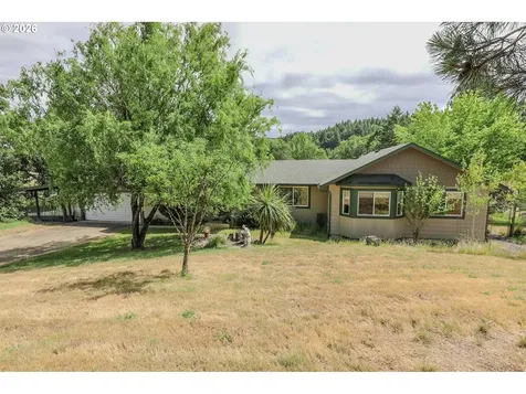 686 Murdock Drive Oakland OR 97462