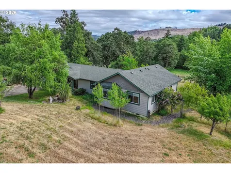 686 Murdock Drive Oakland OR 97462