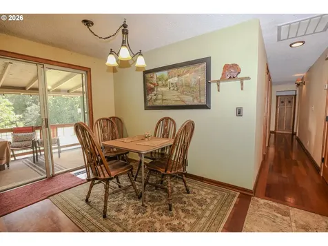 686 Murdock Drive Oakland OR 97462
