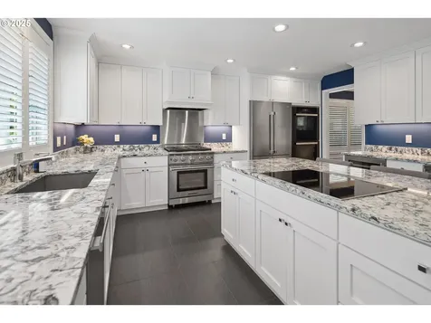 4674 Chelsea Lane Lake Oswego OR 97035