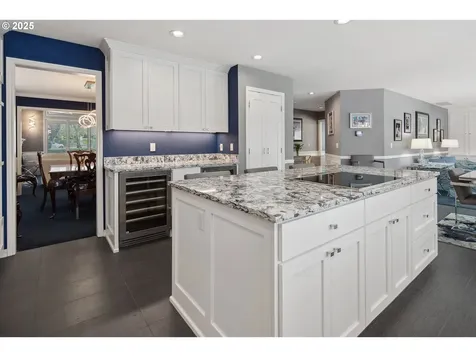 4674 Chelsea Lane Lake Oswego OR 97035