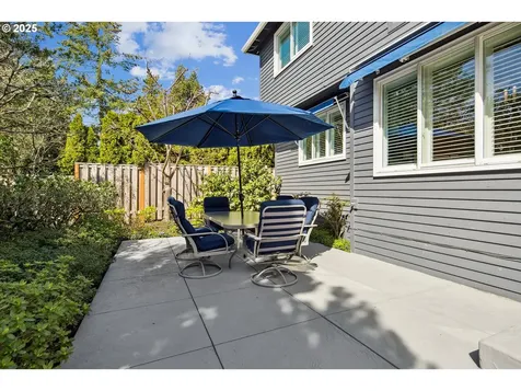 4674 Chelsea Lane Lake Oswego OR 97035